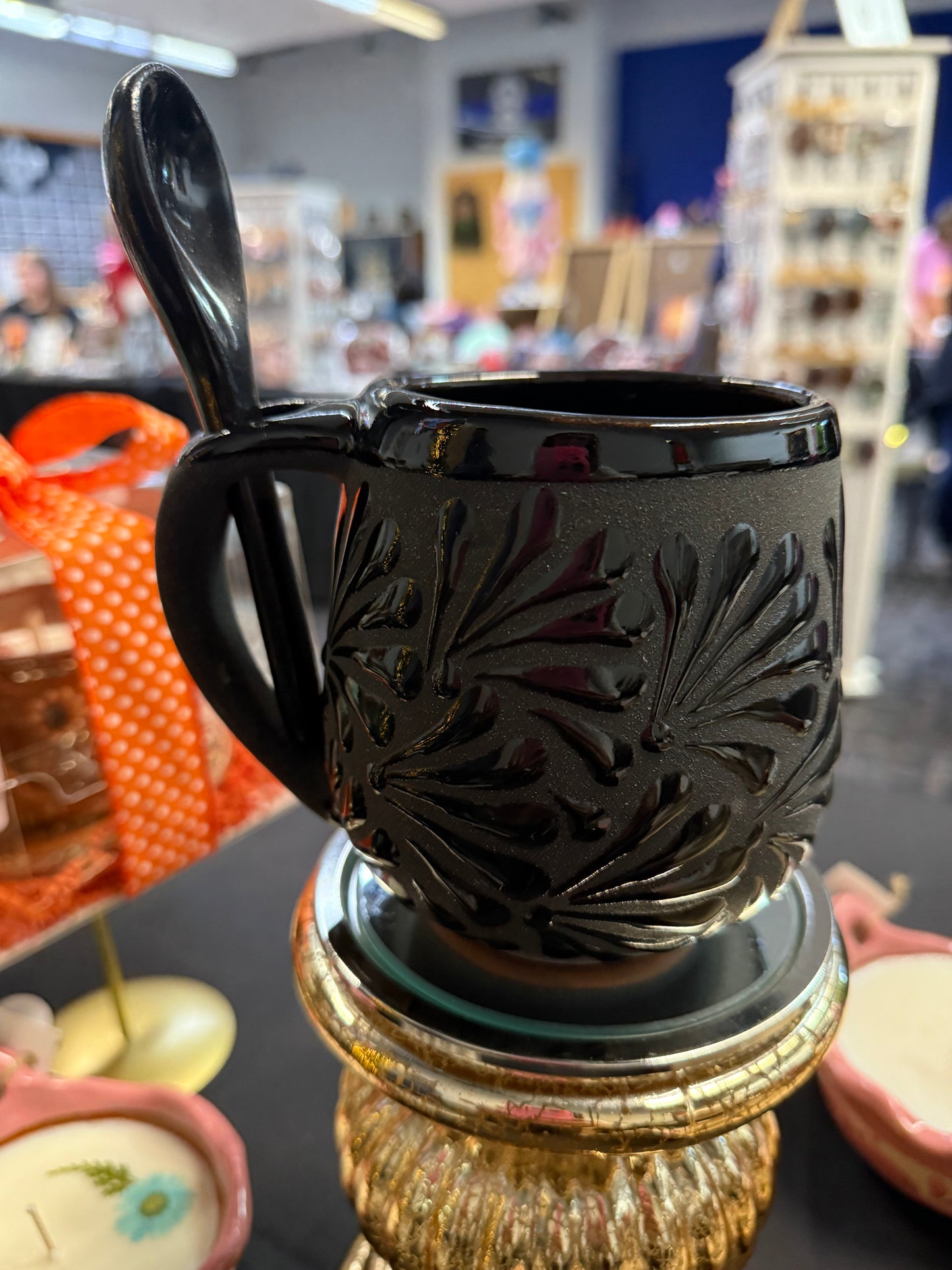 Elegant Taza Candle & Spoon Black