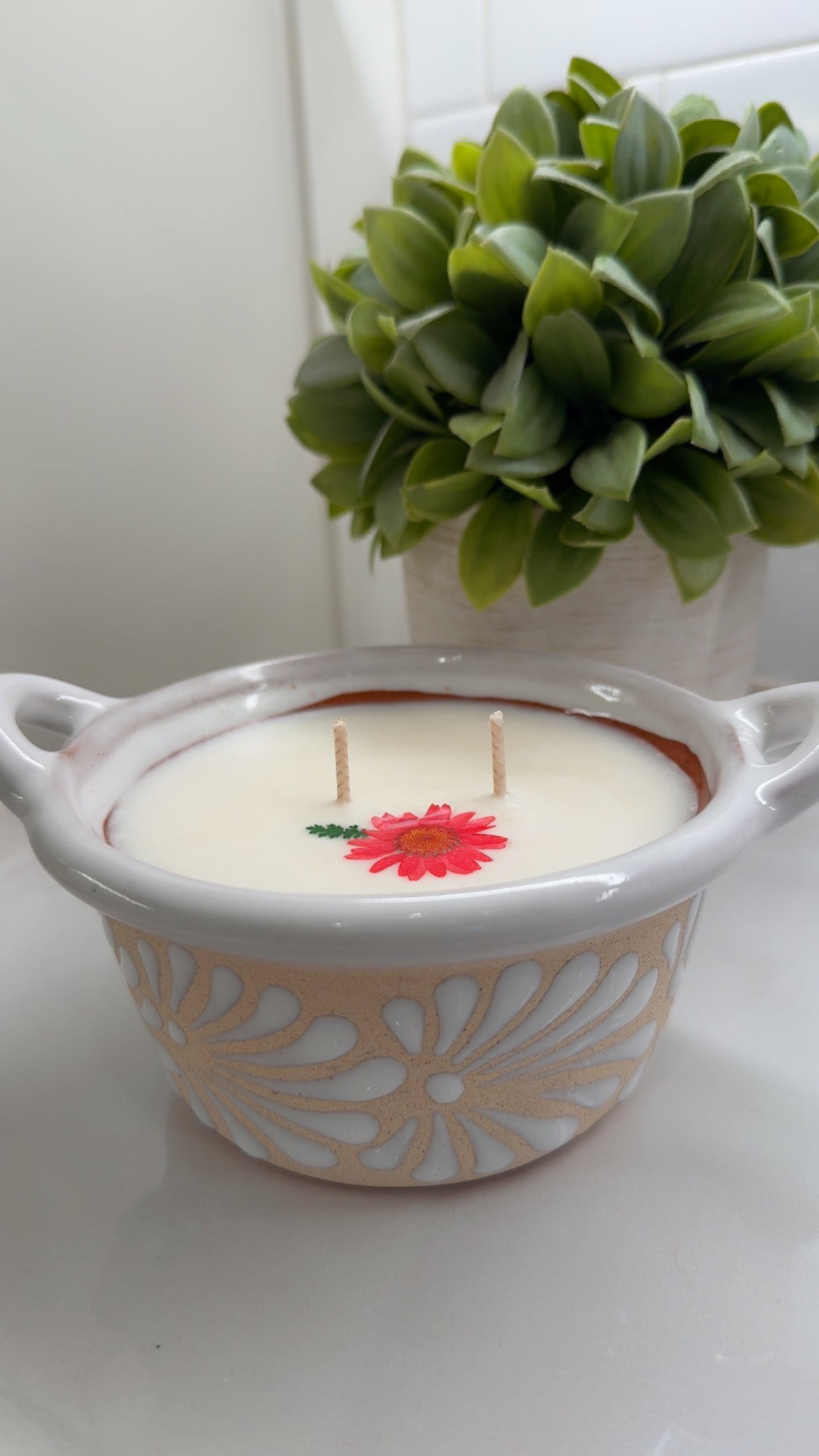 Elegant Cazuelita Candle Blanco