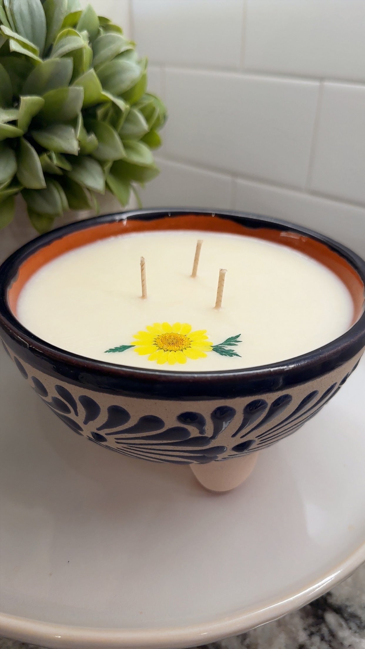 Salsa Molcajete Candle Azul