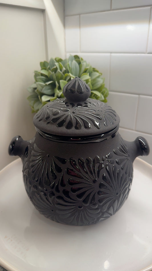 Bomba Pot Candle Black